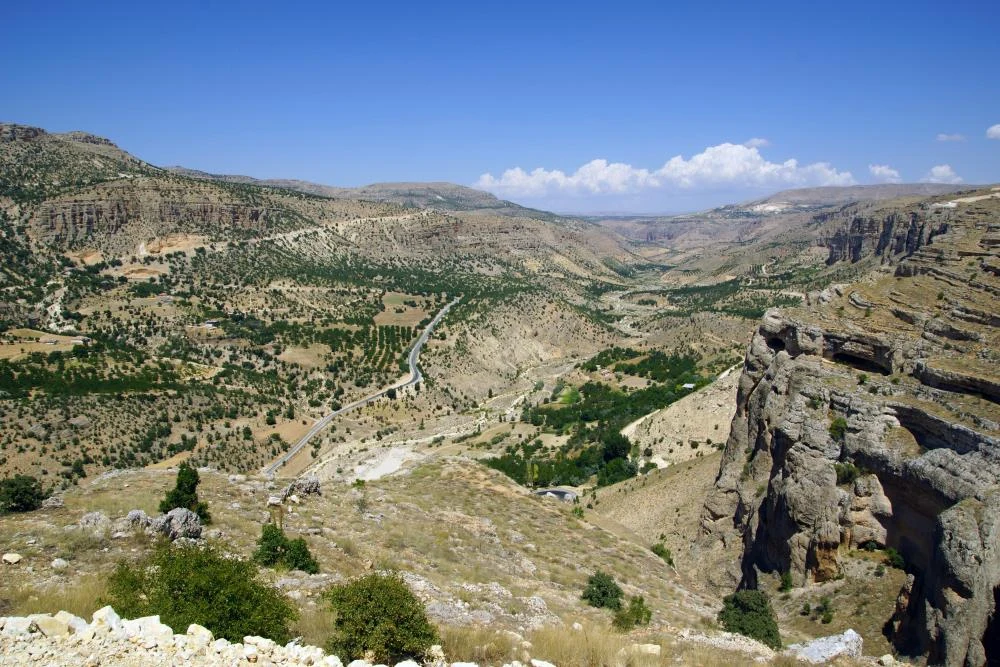 Levent Vadisi’nin kayalık yamaçları ve doğal bitki örtüsü